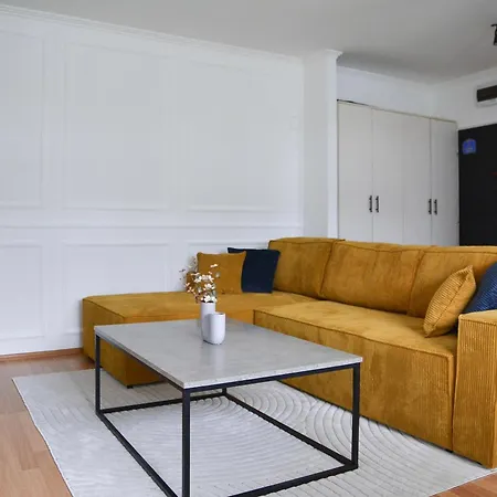 Apartment Crown 4 *