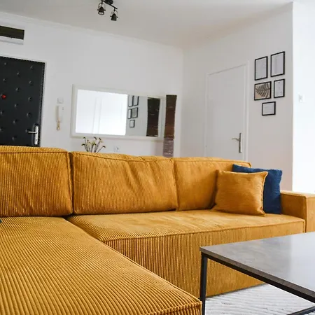 Apartment Crown 4
