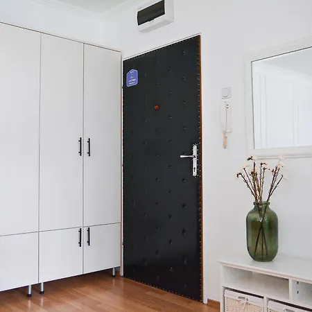 Apartment Crown 4 *